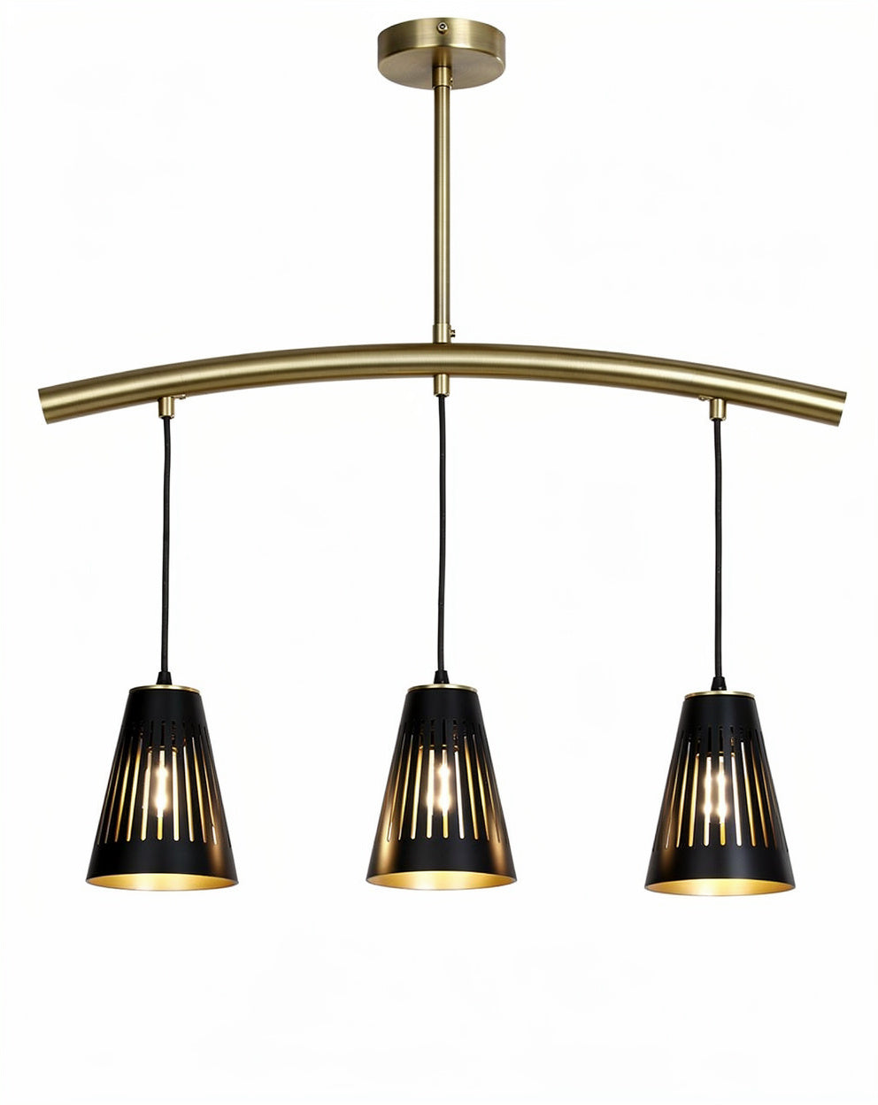 **Hedendaagse Hanglamp met Drie Strakke Zwart Kappen en Gouden Lijst**