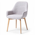 **Moderne gestoffeerde stoel met houten poten**